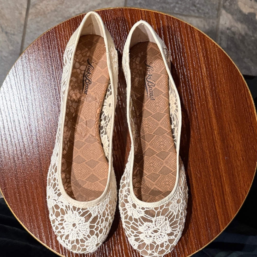 Lucky Brand Cream Lace Flats Size 11